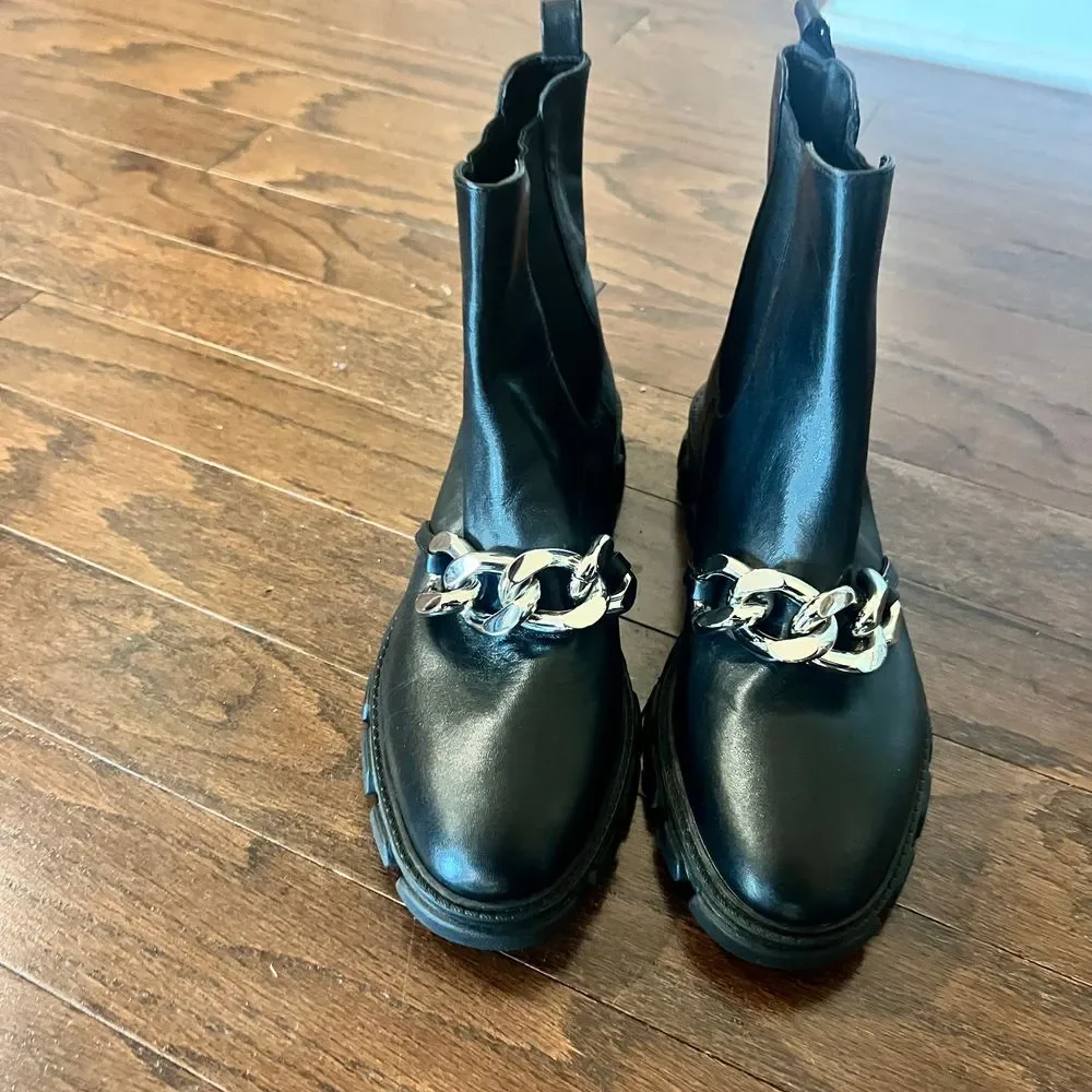 Michael Kors Scarlett embellished chain‎ chunky black leather boot Size 9.5
